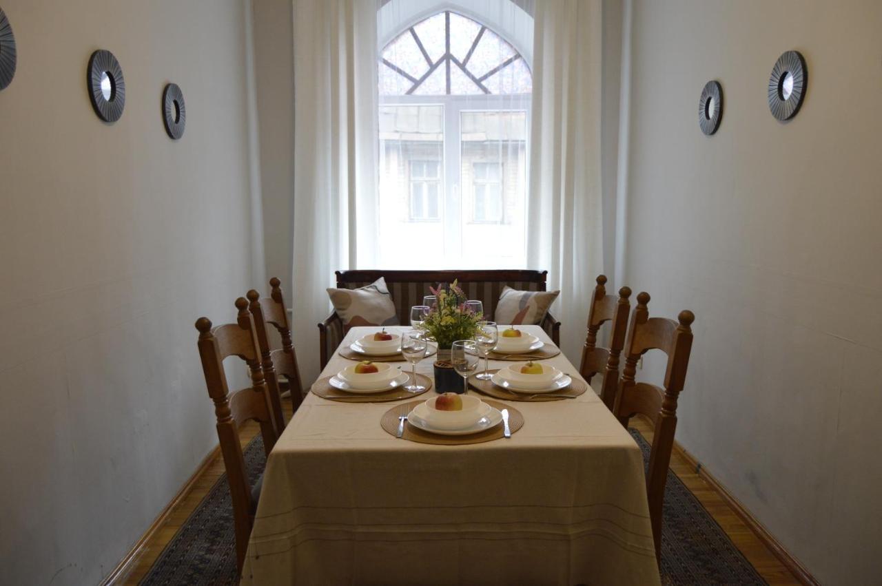 Unique Spacious Classic 3 Bedroom Midtown Apartment ! Billiard Room ! Riga Ngoại thất bức ảnh