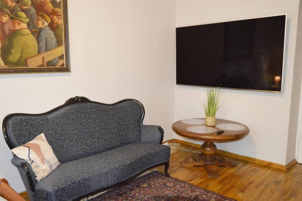 Unique Spacious Classic 3 Bedroom Midtown Apartment ! Billiard Room ! Riga Ngoại thất bức ảnh