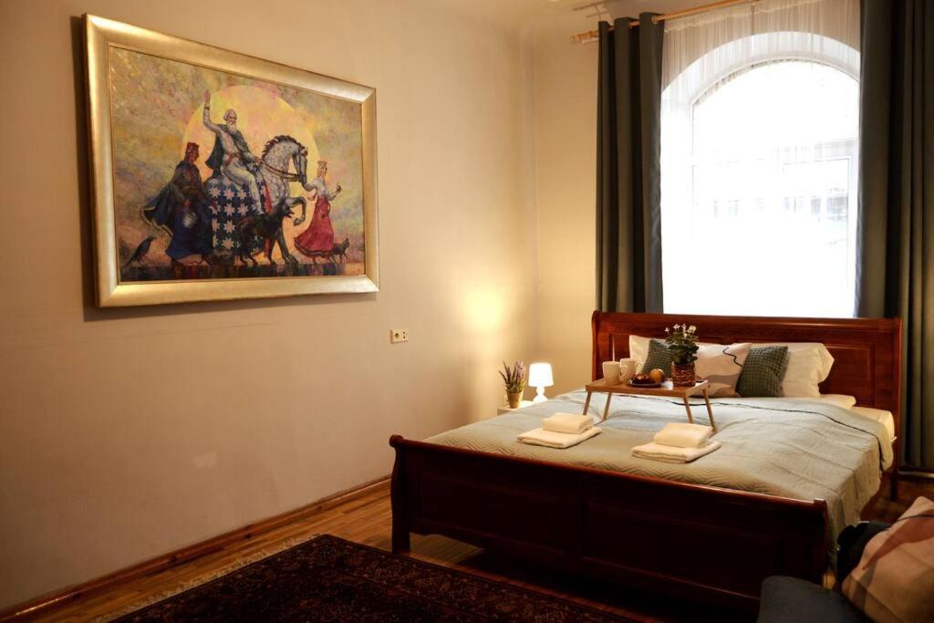 Unique Spacious Classic 3 Bedroom Midtown Apartment ! Billiard Room ! Riga Ngoại thất bức ảnh